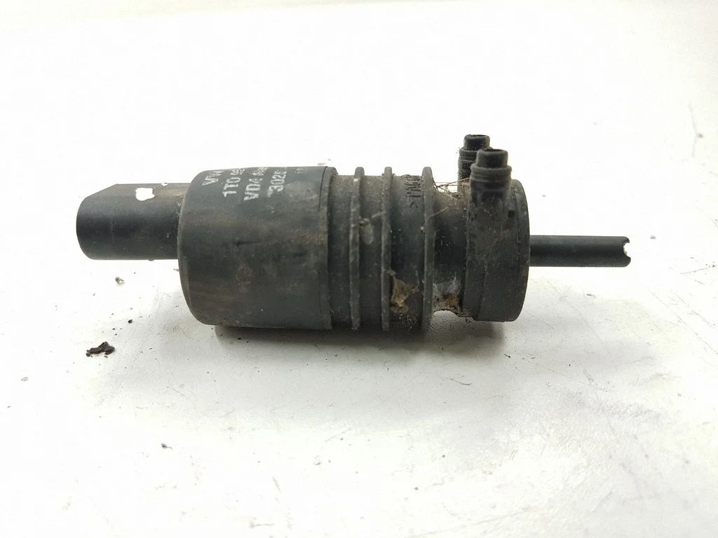 Klaasipesuvedeliku pump (klaaside) – Volkswagen Golf Plus (2005-2013)