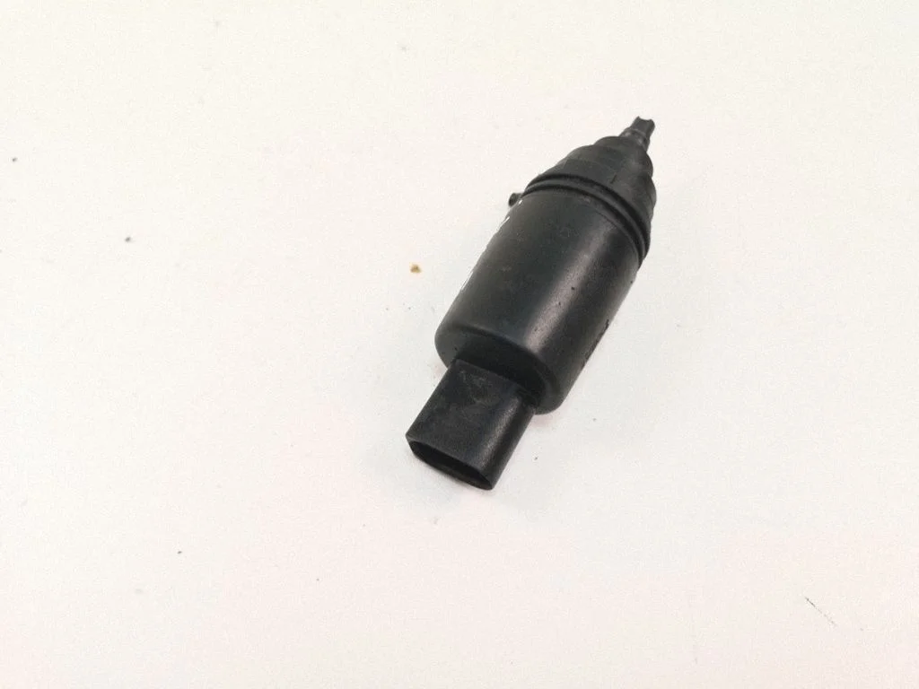 Klaasipesuvedeliku pump (klaaside) 8377612