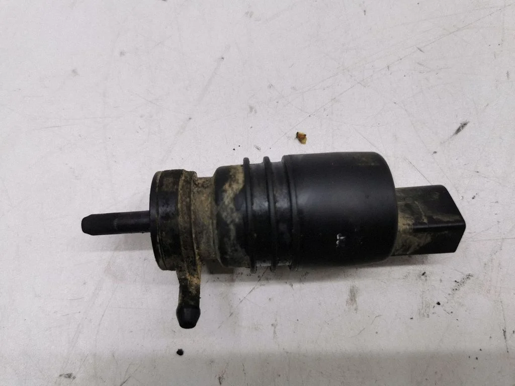 Windscreen/windshield washer pump