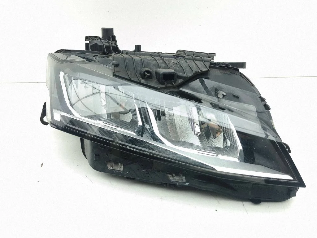 Headlight/headlamp 9849116480