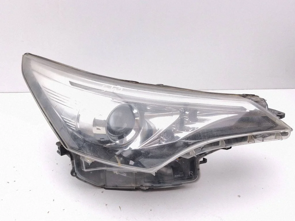 Headlight/headlamp – right