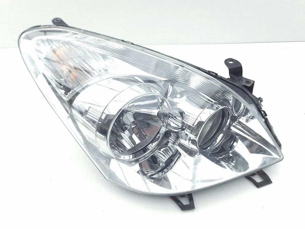 Headlight/headlamp – right