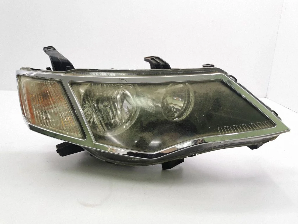 Priekšējais lukturis P5584R