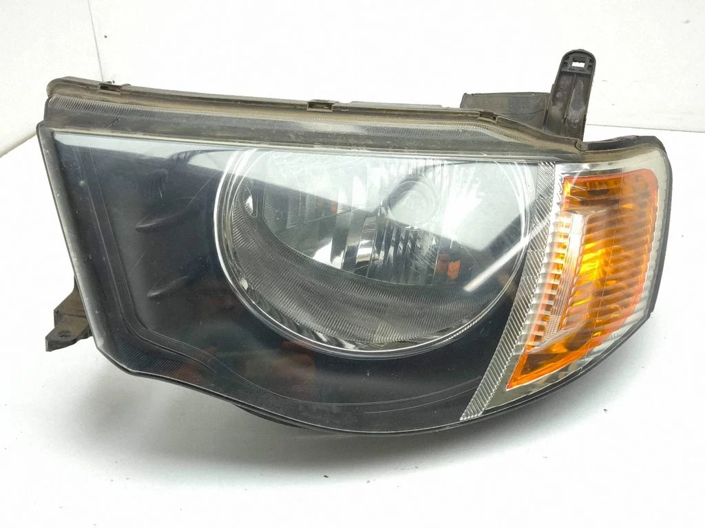 Priekšējais lukturis – Mitsubishi L200 (2006-2014)