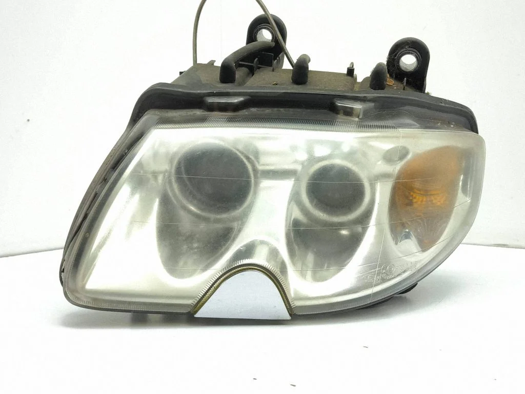 Headlight/headlamp 5DV00829000