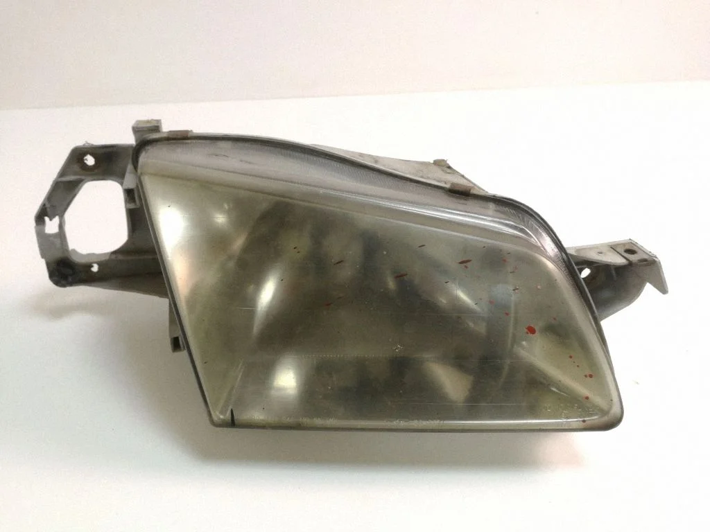 Headlight/headlamp – right