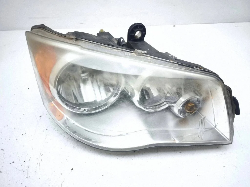 Headlight/headlamp – right