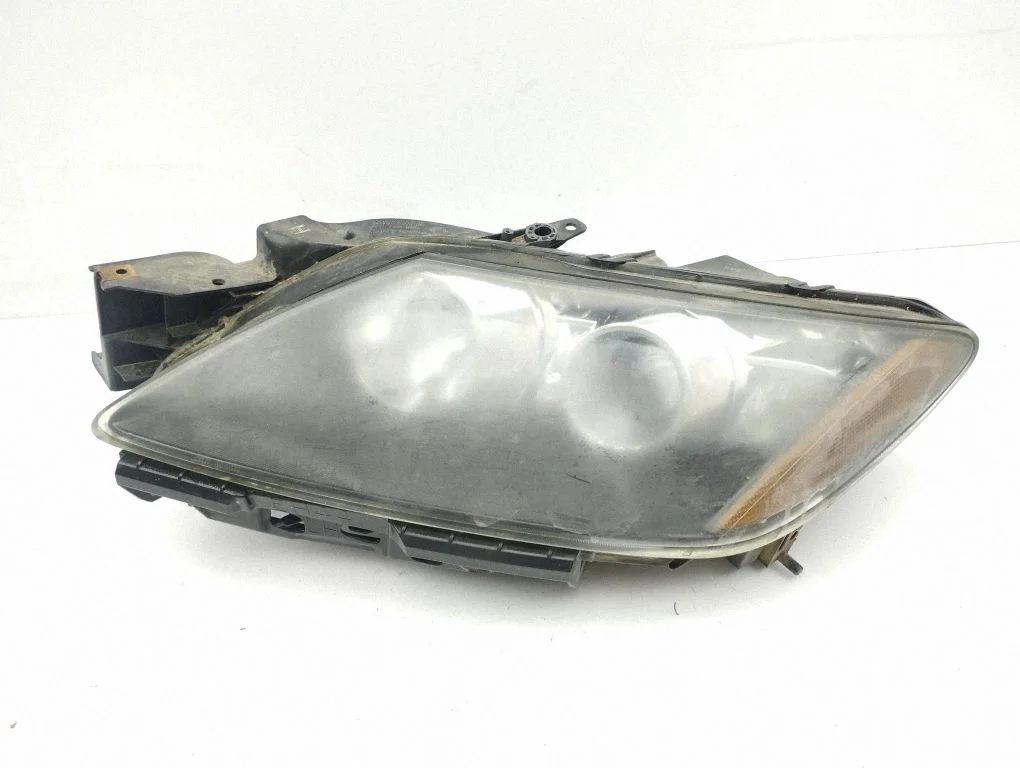 Headlight/headlamp E22151040