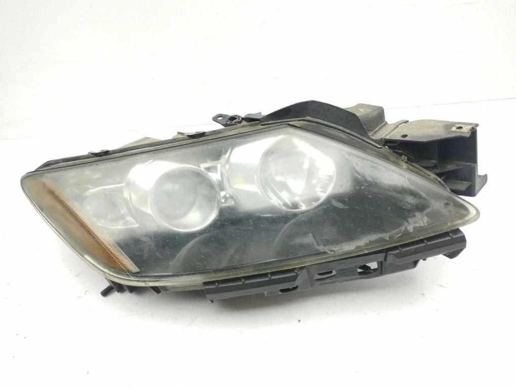 Headlight/headlamp – right