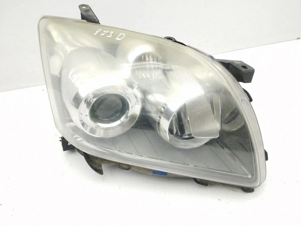 Headlight/headlamp – right