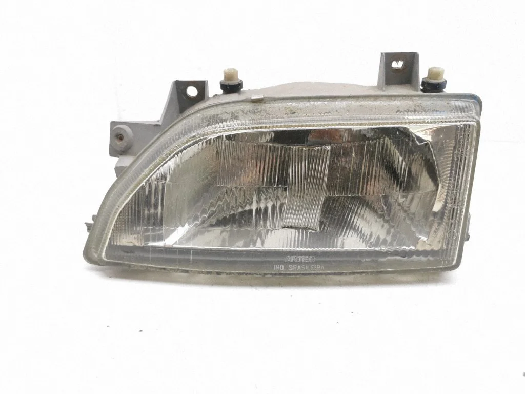 Headlight/headlamp – left