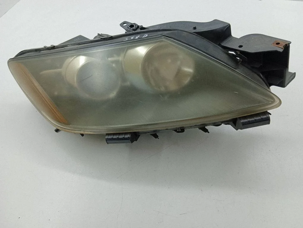 Headlight/headlamp E22151030