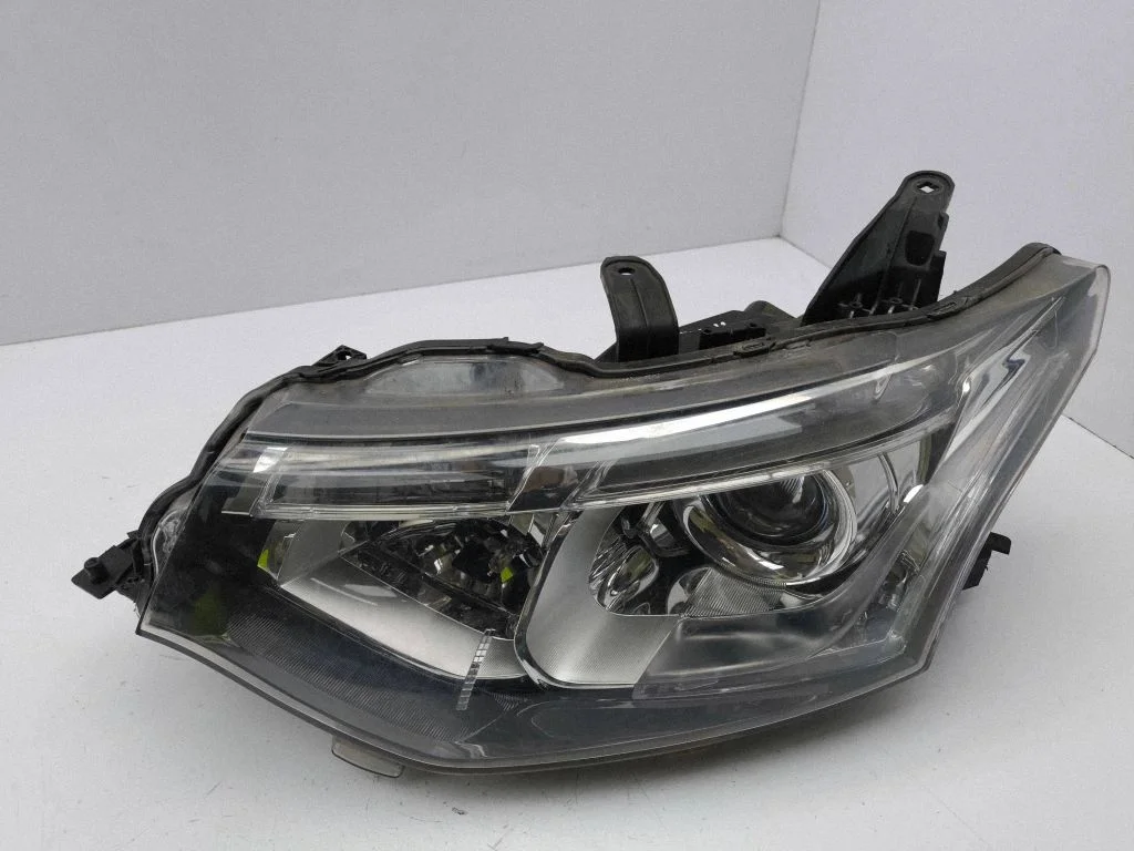 Headlight/headlamp 4B45X