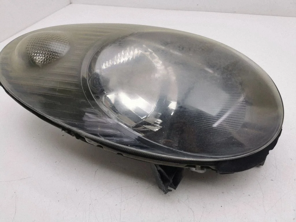 Headlight/headlamp 26010BC50A