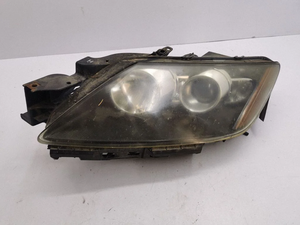 Headlight/headlamp E22151040