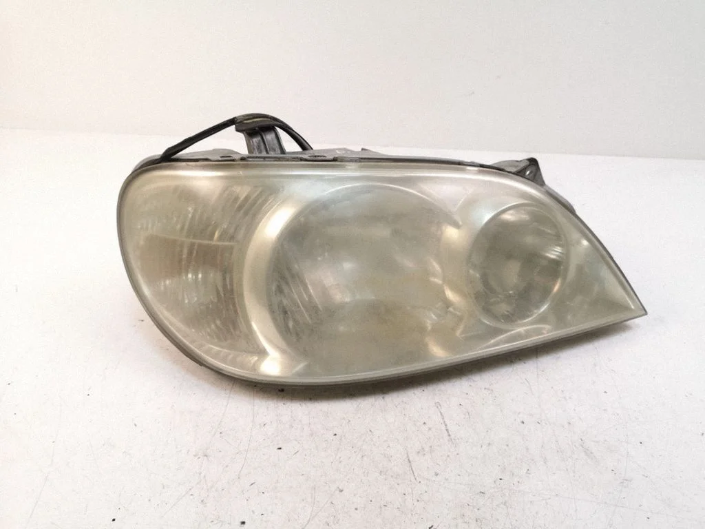 Headlight/headlamp – right