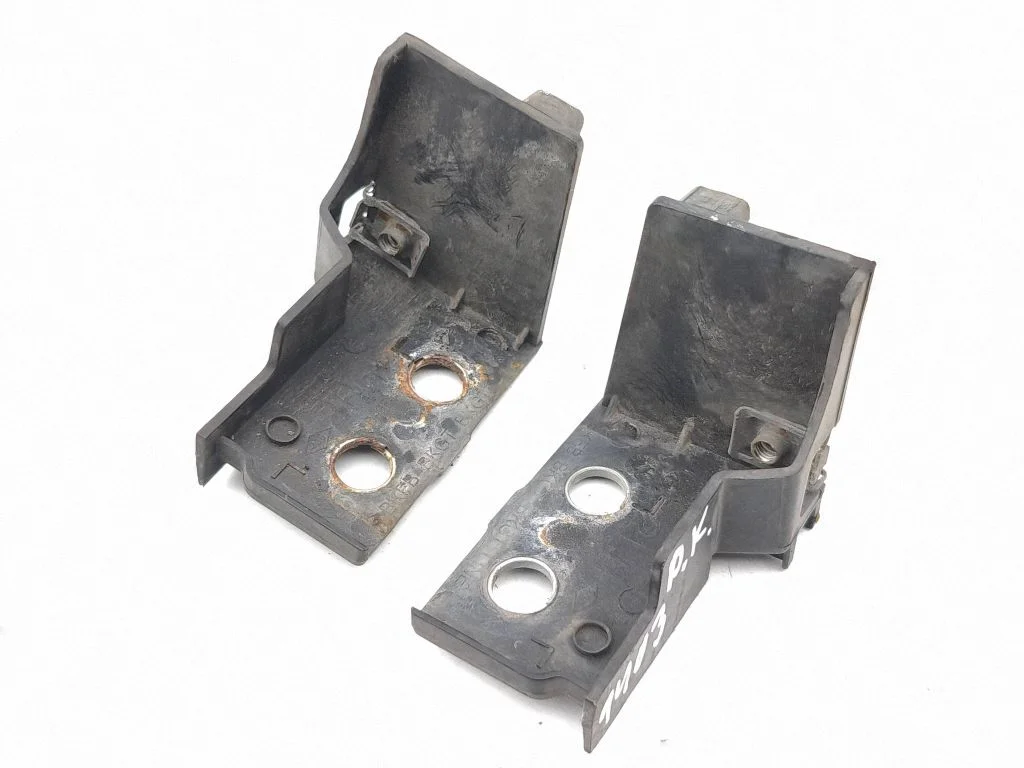 Headlight/headlamp mounting bracket 625270207R