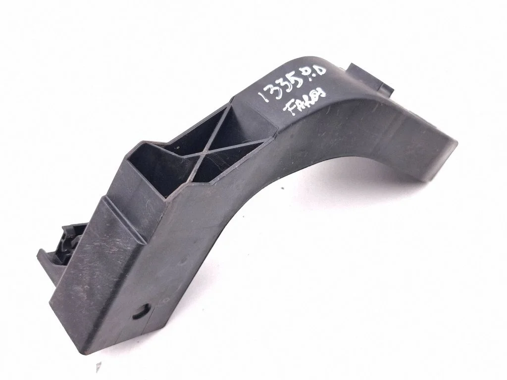 Headlight/headlamp mounting bracket 64127AT000