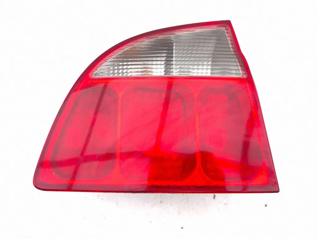 Rear/tail lights – left