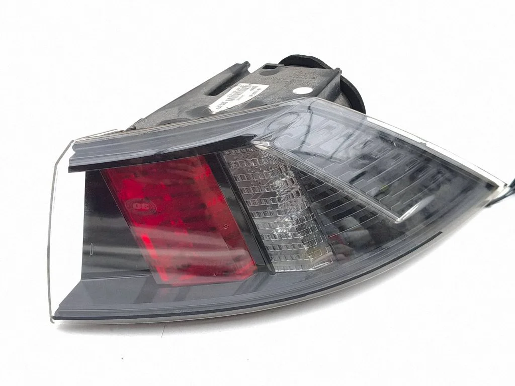 Rear/tail lights 9813508380