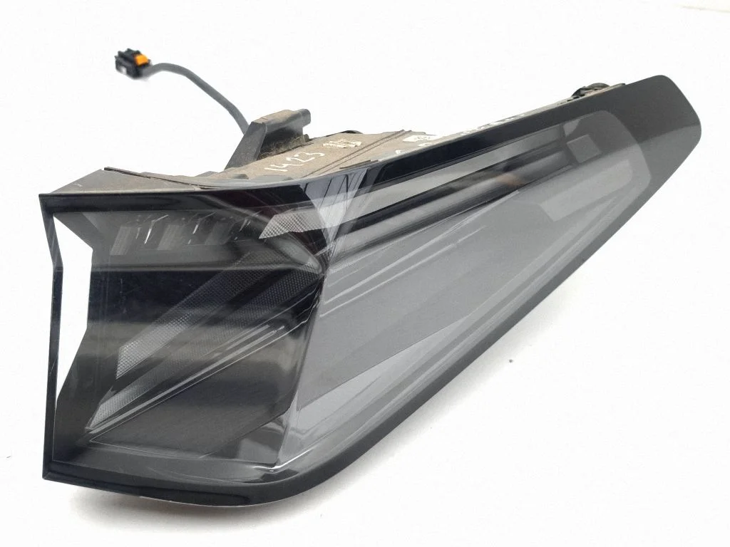 Rear/tail lights 9842102380