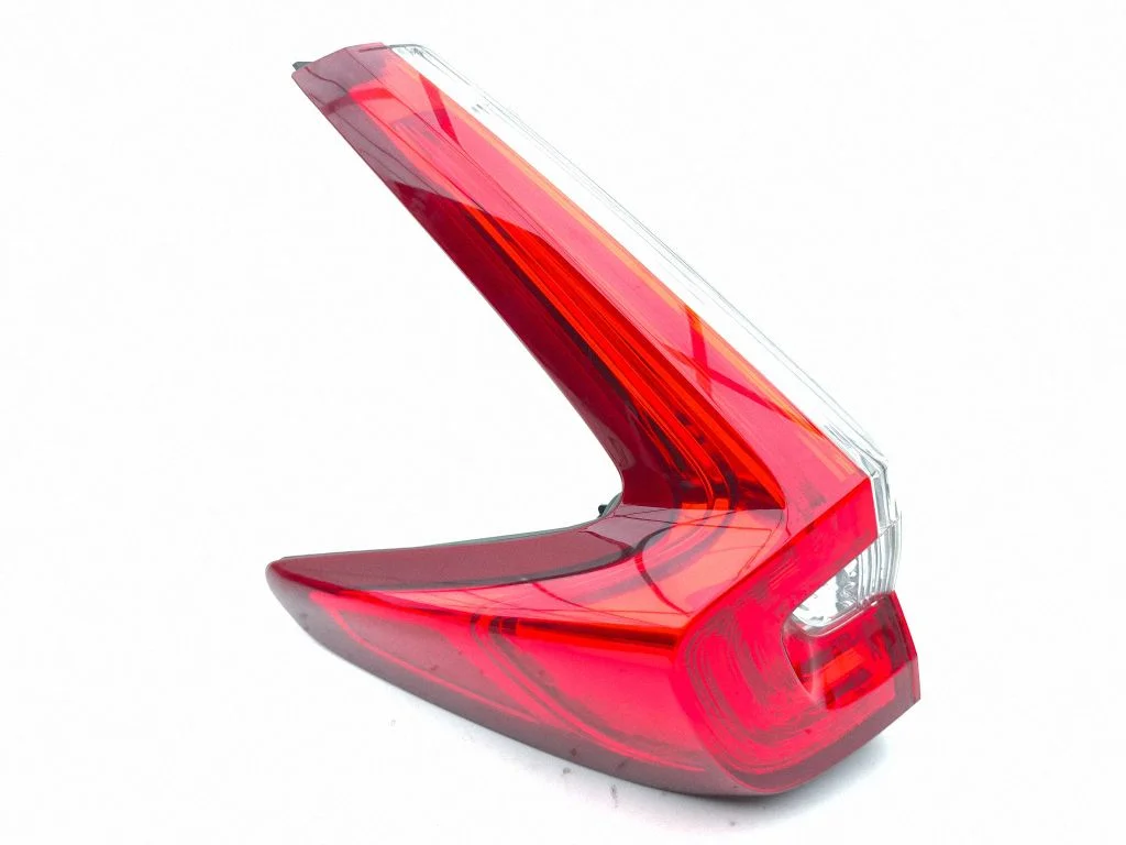 Rear/tail lights – left