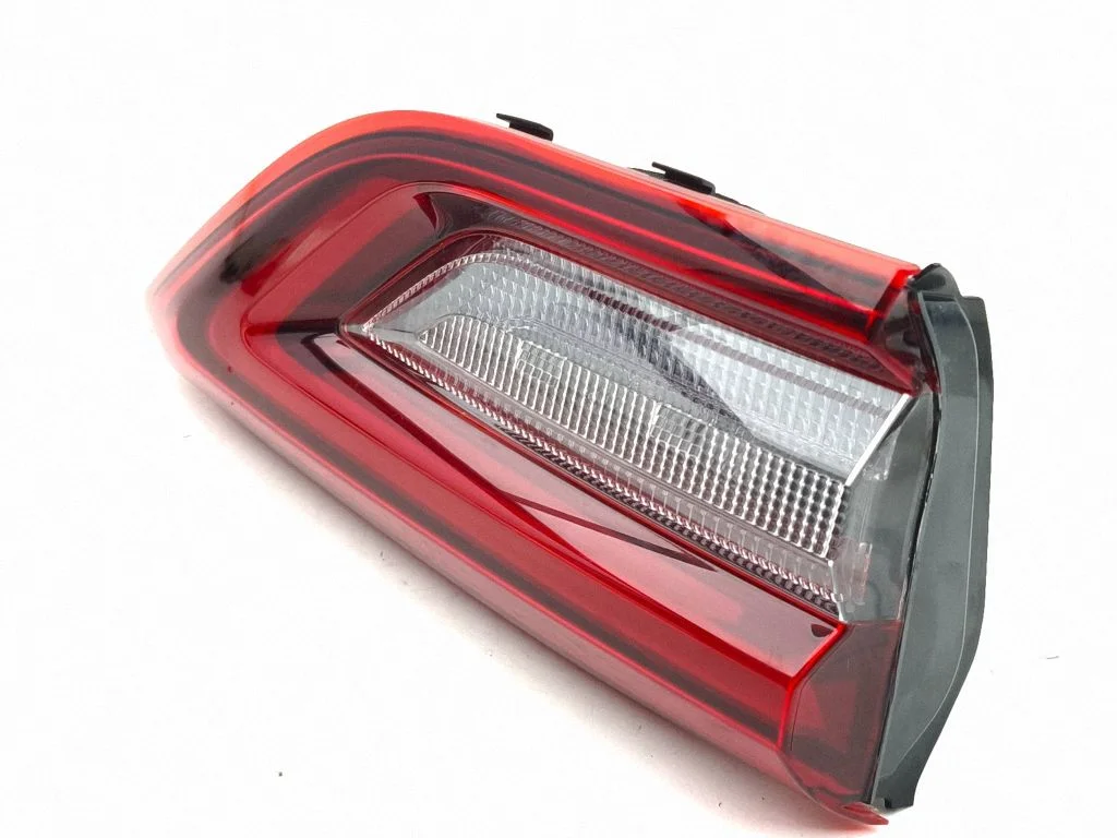 Rear/tail lights PV4B13A603AD