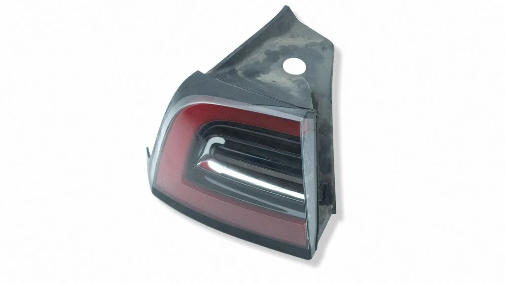 Rear/tail lights – left