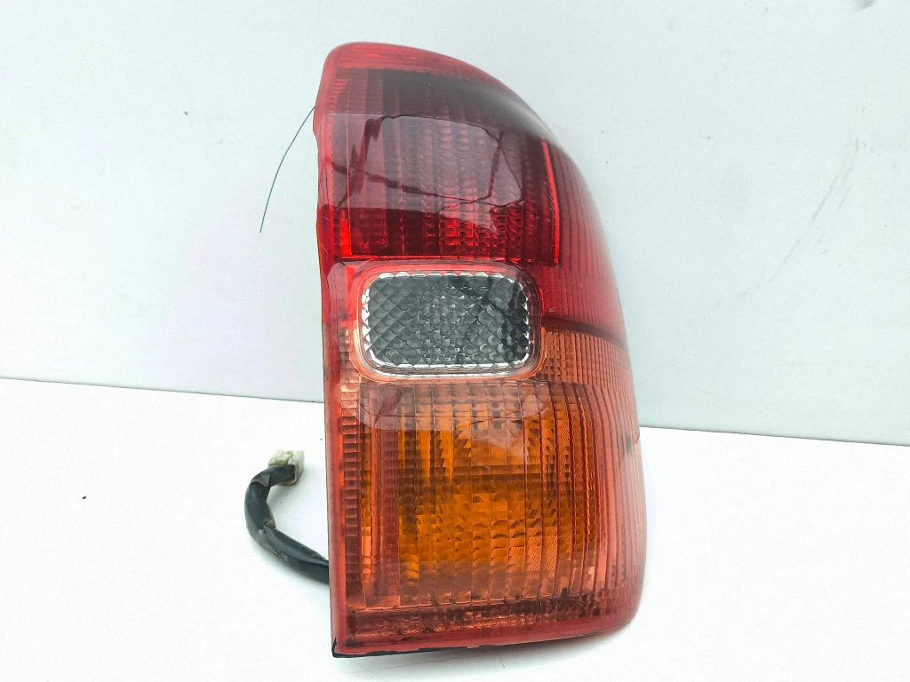 Lampa tylna w błotniku – prawa