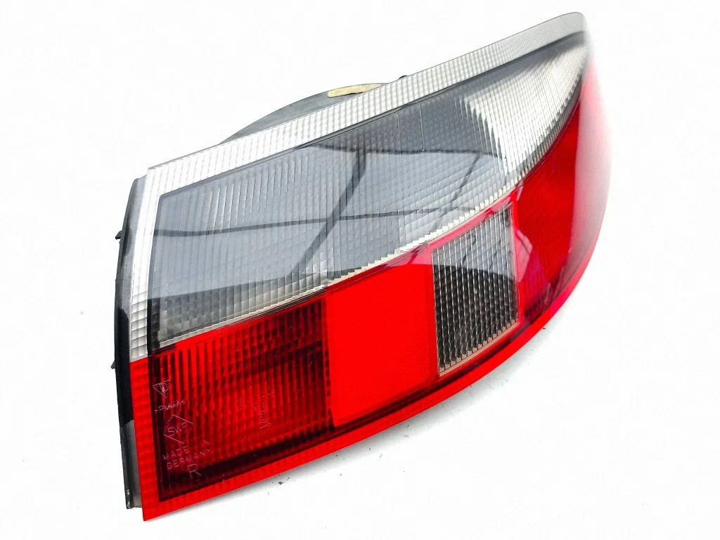 Rear/tail lights 99663143600