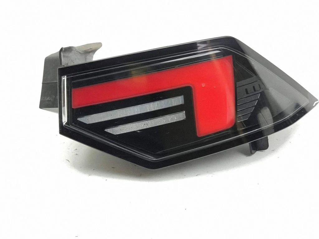 Rear/tail lights 9857838480