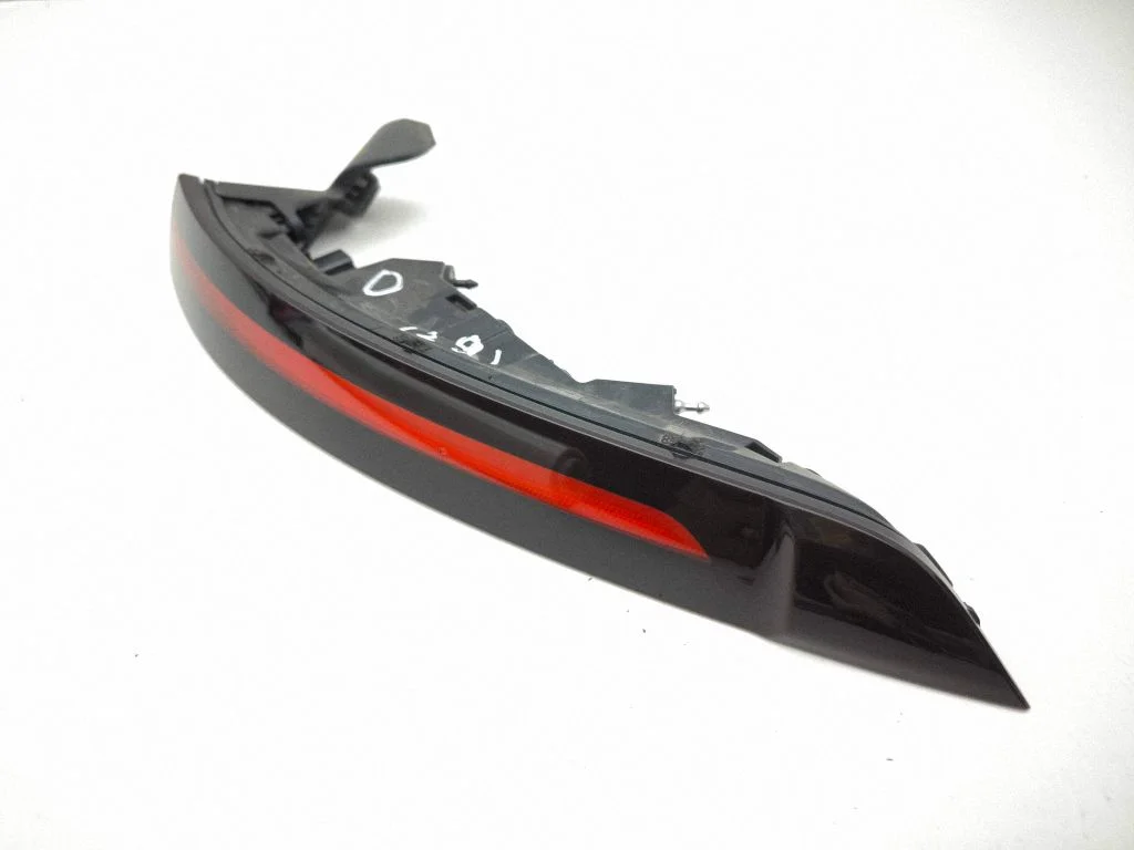 Rear/tail lights 92402HF000