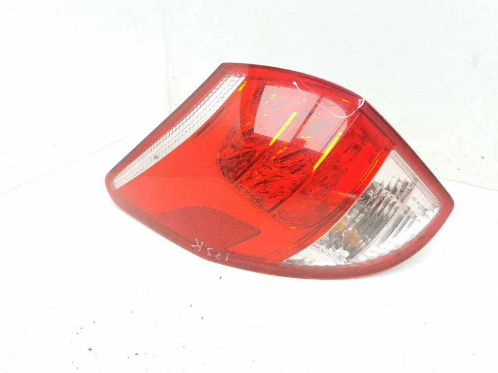Rear/tail lights – left
