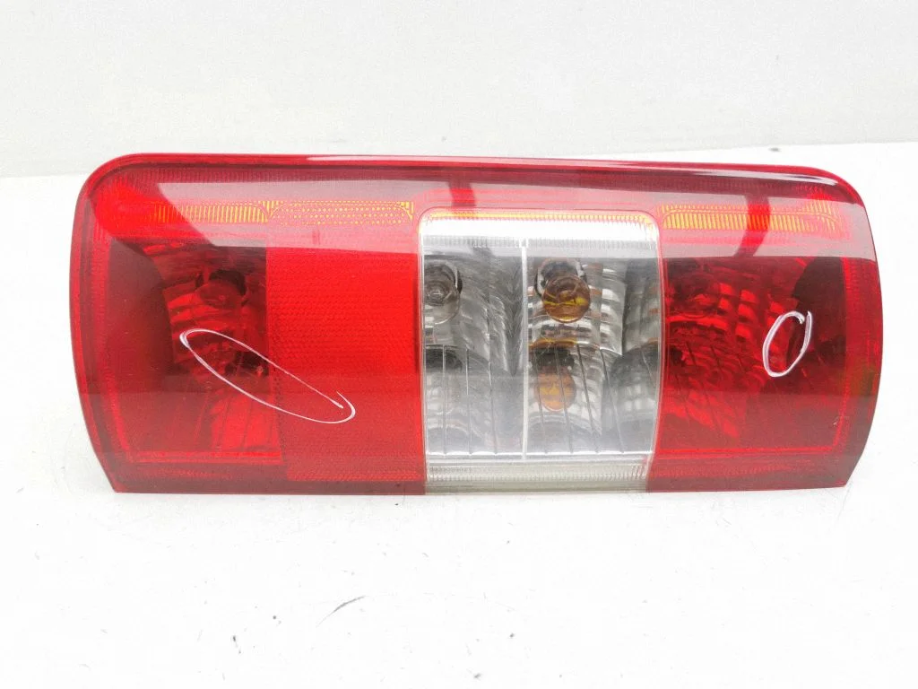 Rear/tail lights – left