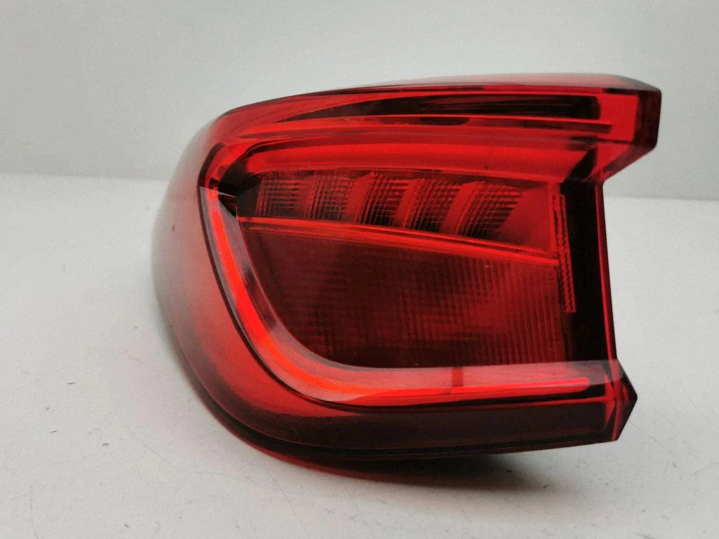 Rear/tail lights 5FA945095