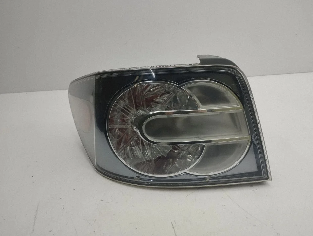 Rear/tail lights – left