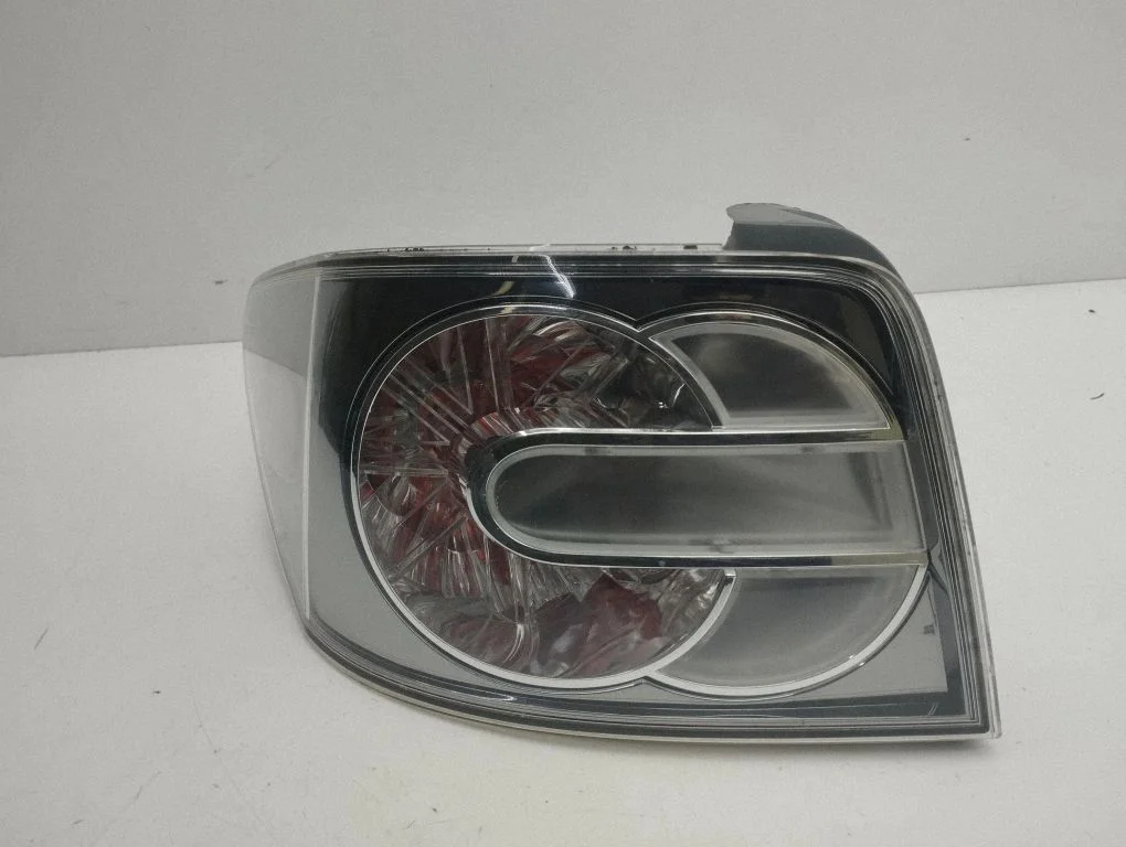 Rear/tail lights – left
