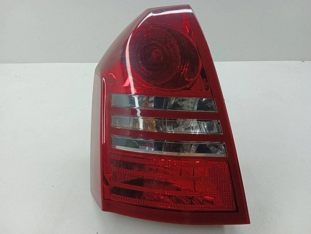 Rear/tail lights 04605853AE
