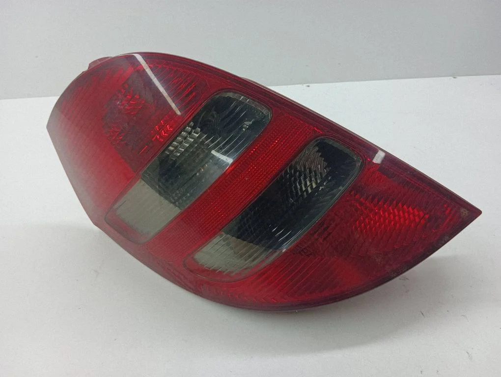Rear/tail lights A1698200964