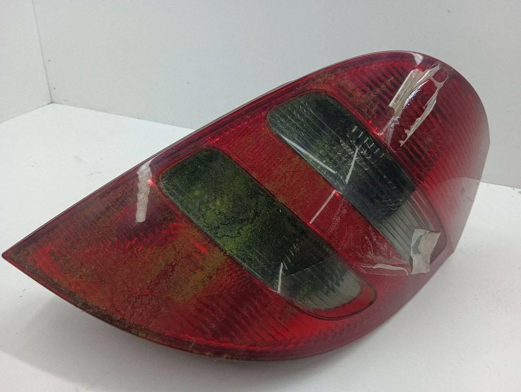 Rear/tail lights UL03330