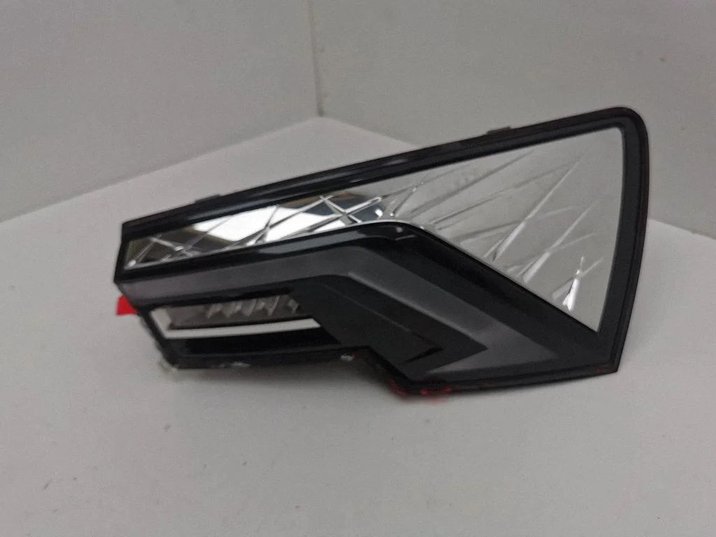 Rear/tail lights 5E3945208