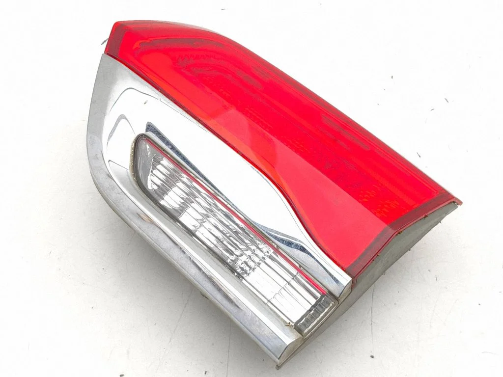 Lampa tylna w klapie 6003TA0234