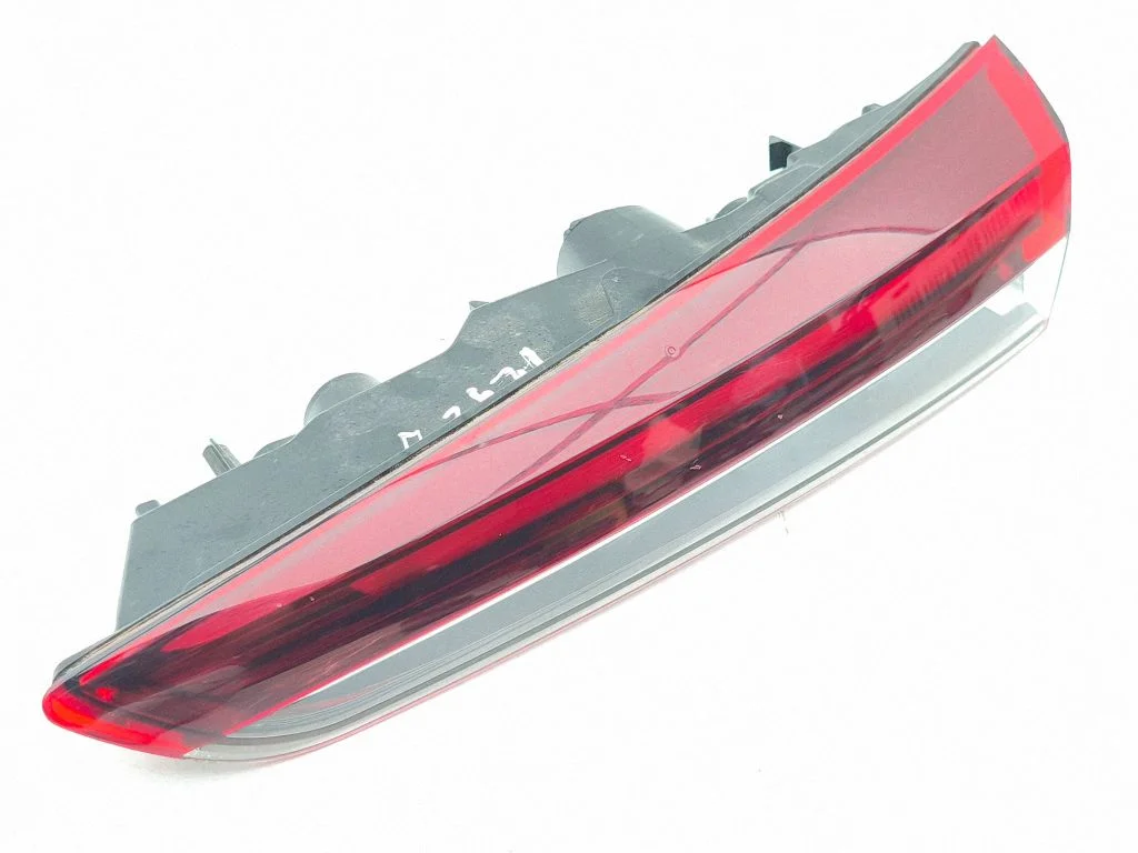 Tailgate rear/tail lights 265501234R