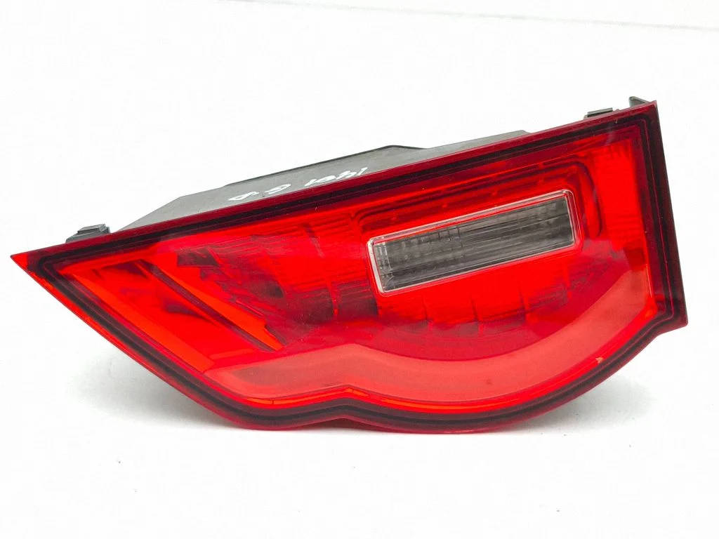 Tailgate rear/tail lights HK8315K272
