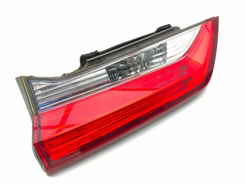 Tailgate rear/tail lights – left