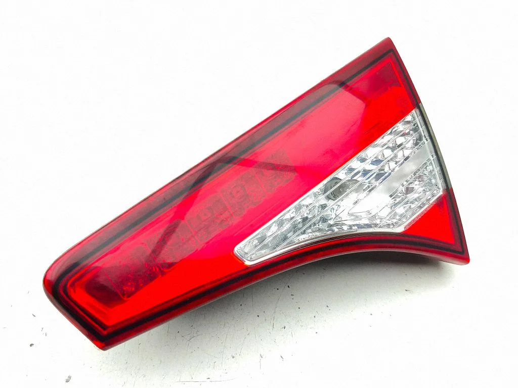 Tailgate rear/tail lights – right