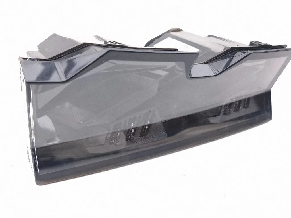 Lampa tylna w klapie 9842149880
