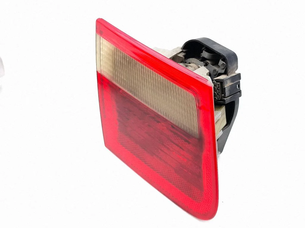 Tailgate rear/tail lights 8368759