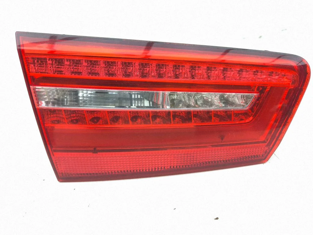 Tailgate rear/tail lights 4G9945093B