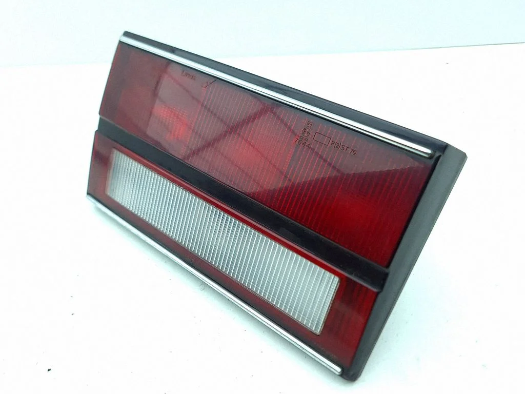 Tagatuli luugil – Rolls-Royce Silver Spur (1980-1998), vasak